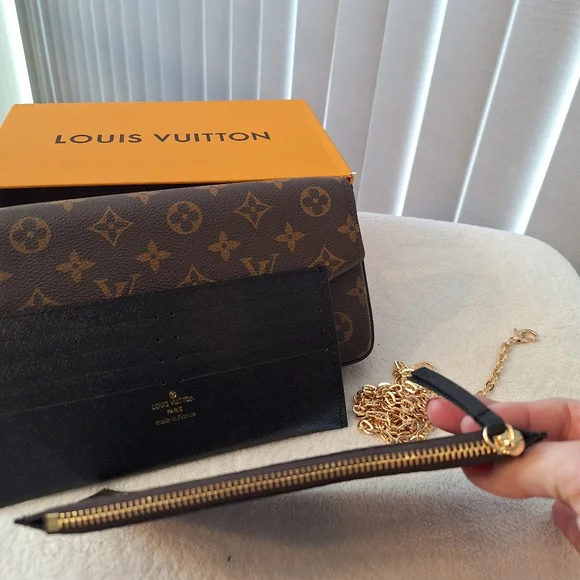 3 PC Monogram Crossbody Set - Picture 5 of 7